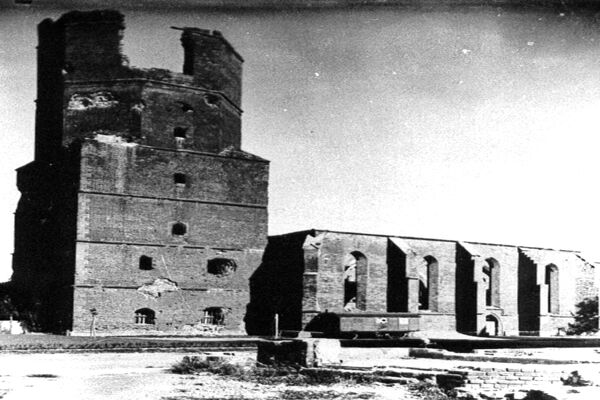 02-1945-ruine-sued602D3CF8-A8C0-9BCD-C8EB-857AA3D1FEFF.jpg